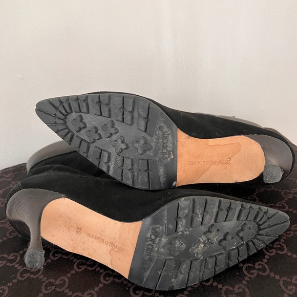 VINTAGE MANOLO BLAHNIK SUEDE BOOTIES - Picture 9 of 10